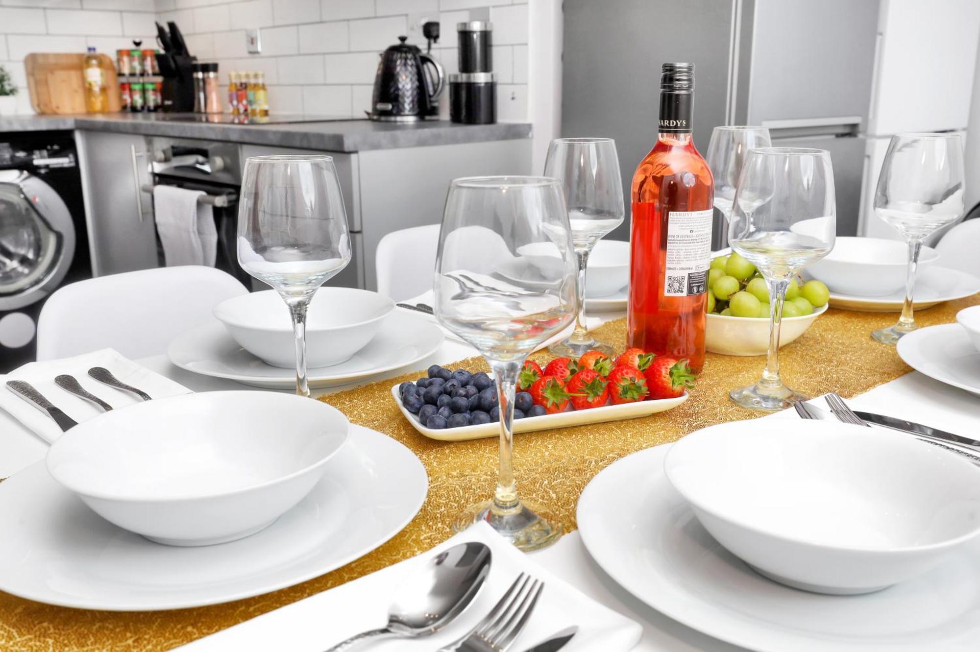 Waterside 4 Bed Apartment 런던 외부 사진