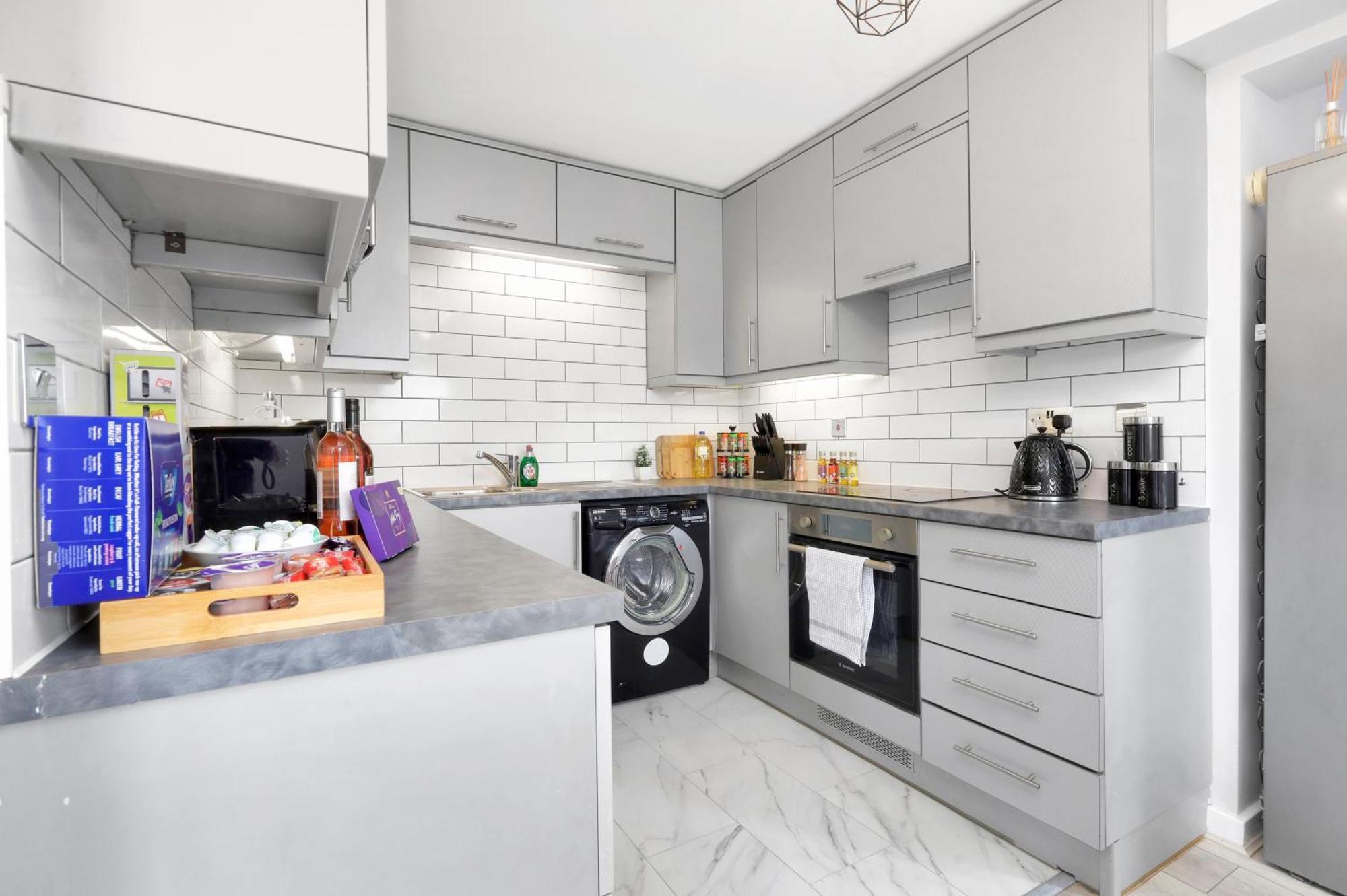 Waterside 4 Bed Apartment 런던 외부 사진